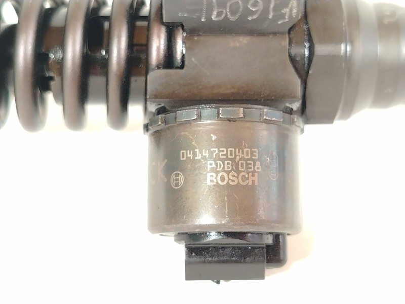 Recambio de inyector para volkswagen golf v (1k1) 2.0 tdi 16v referencia OEM IAM 03G130073B 0414720403 
