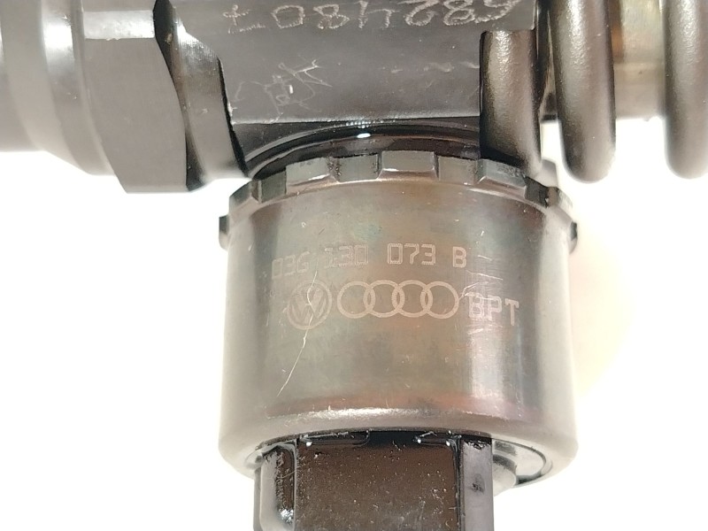 Recambio de inyector para volkswagen golf v (1k1) 2.0 tdi 16v referencia OEM IAM 03G130073B 0414720403 