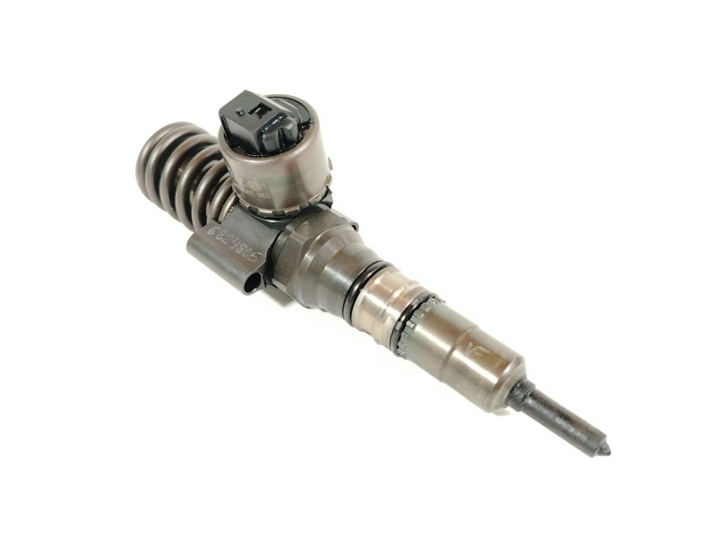 Recambio de inyector para volkswagen golf v (1k1) 2.0 tdi 16v referencia OEM IAM 03G130073B 0414720403 