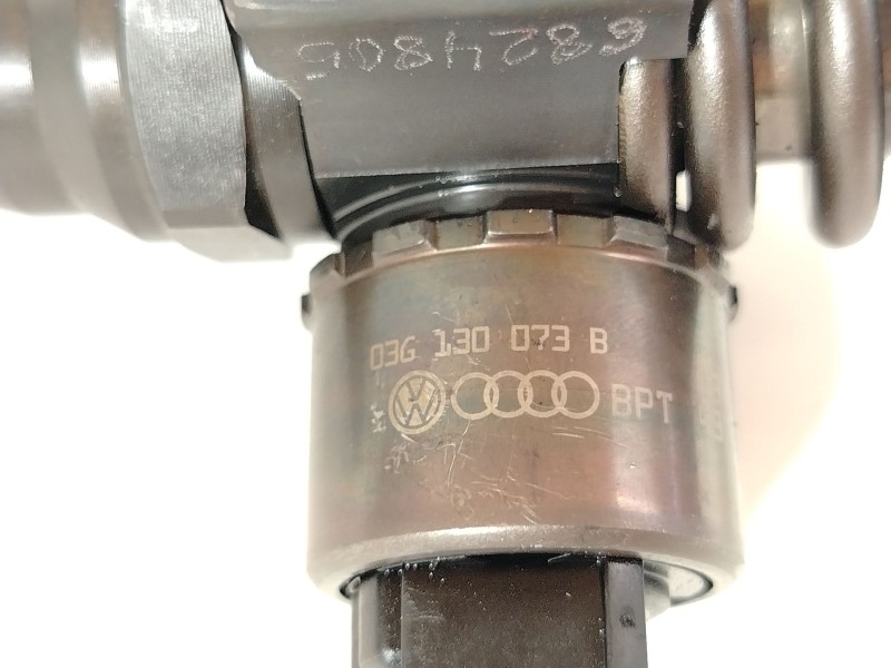 Recambio de inyector para volkswagen golf v (1k1) 2.0 tdi 16v referencia OEM IAM 03G130073B 0414720403 