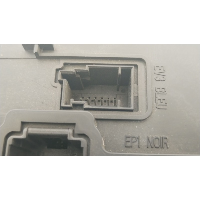Recambio de caja reles / fusibles para peugeot 407 (6d_) 2.0 (6drfnb, 6drfne) referencia OEM IAM 9656148080 BSCA0200 S120017003I