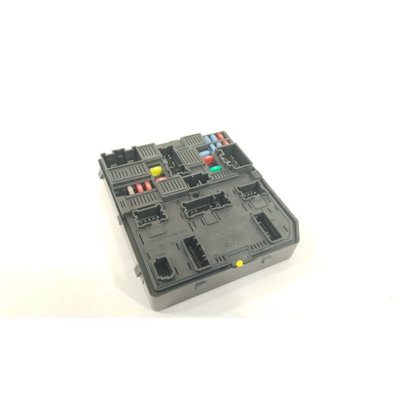 Recambio de caja reles / fusibles para nissan qashqai ii (j11, j11_) 1.6 dig-t referencia OEM IAM 284B75NA0A  