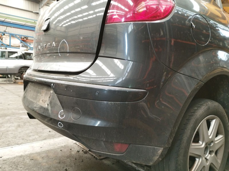 Recambio de paragolpes trasero para seat altea (5p1) 1.9 tdi referencia OEM IAM 5P0807421  