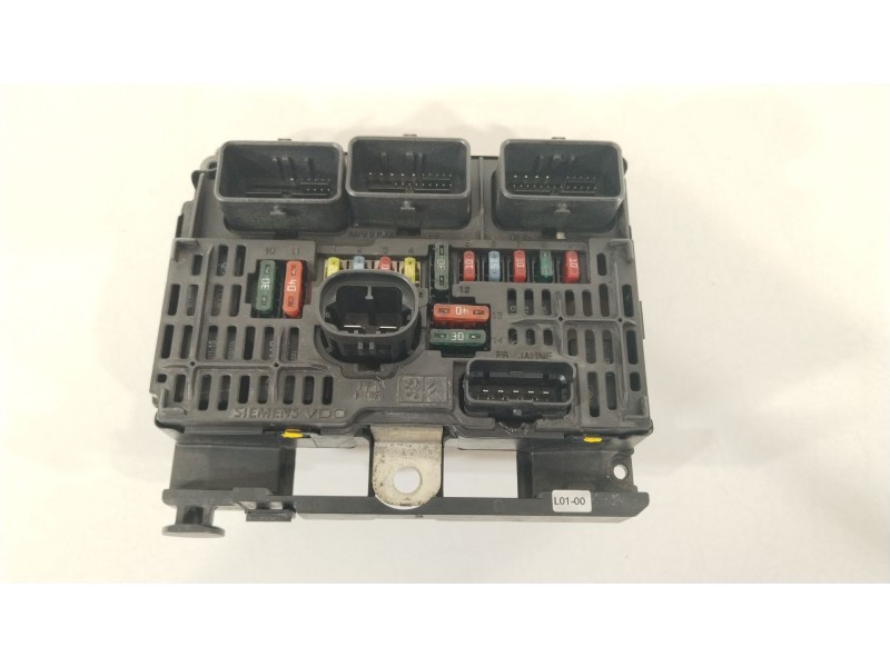 Recambio de caja reles / fusibles para peugeot 407 (6d_) 2.0 (6drfnb, 6drfne) referencia OEM IAM 9656086080 BSML0100 S118983001K