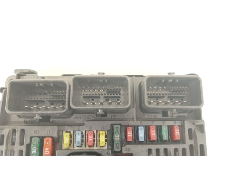 Recambio de caja reles / fusibles para peugeot 407 (6d_) 2.0 (6drfnb, 6drfne) referencia OEM IAM 9656086080 BSML0100 S118983001K