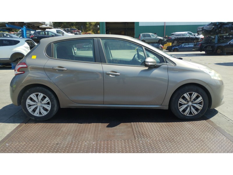 peugeot 208 i (ca_, cc_) del año 2014