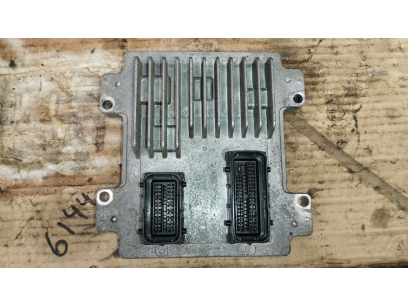 Recambio de centralita motor uce para opel astra j (p10) 1.4 (68) referencia OEM IAM 12638807 12636386 