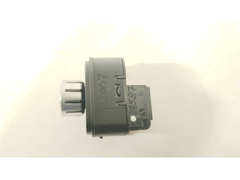 Recambio de mando retrovisor para volkswagen golf vi (5k1) 1.6 tdi referencia OEM IAM 5K0959565  
