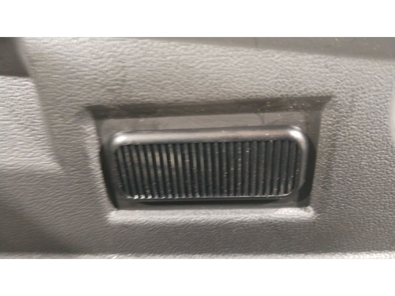 Recambio de guantera para audi a1 sportback (gba) 30 tfsi referencia OEM IAM 82B857035 82B857035 