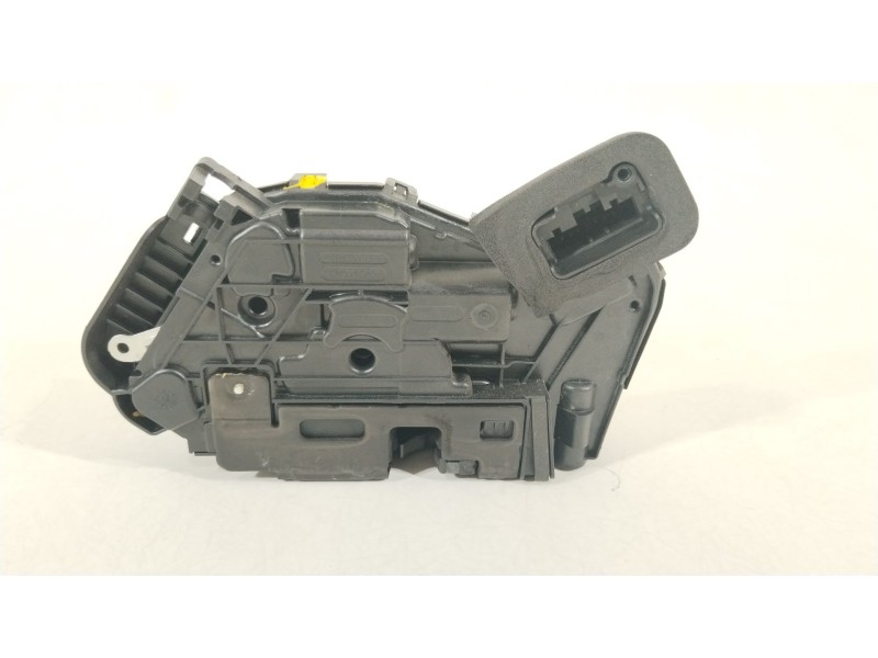 Recambio de cerradura puerta delantera derecha para audi a1 sportback (gba) 30 tfsi referencia OEM IAM 5TB837016A  