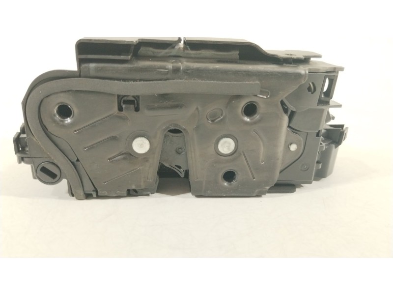 Recambio de cerradura puerta delantera derecha para audi a1 sportback (gba) 30 tfsi referencia OEM IAM 5TB837016A  