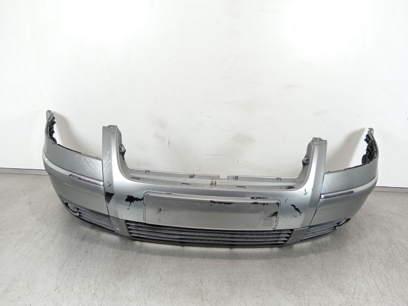 Recambio de paragolpes delantero para volkswagen passat b5.5 (3b3) 1.9 tdi referencia OEM IAM 3B0807217  