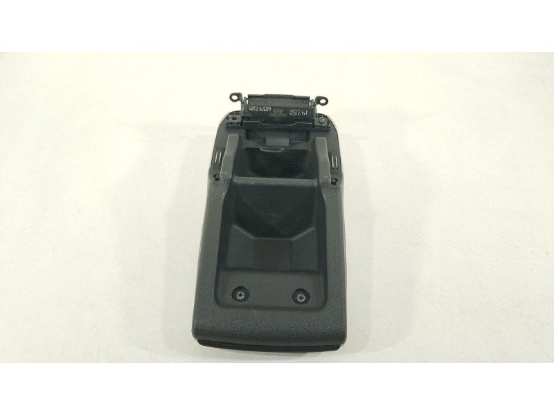 Recambio de apoyabrazos central para toyota verso (_r2_) 2.0 d-4d (aur20_) referencia OEM IAM 589650F010  