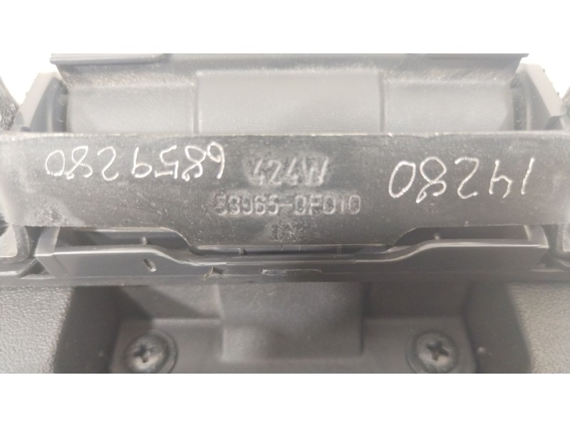Recambio de apoyabrazos central para toyota verso (_r2_) 2.0 d-4d (aur20_) referencia OEM IAM 589650F010  