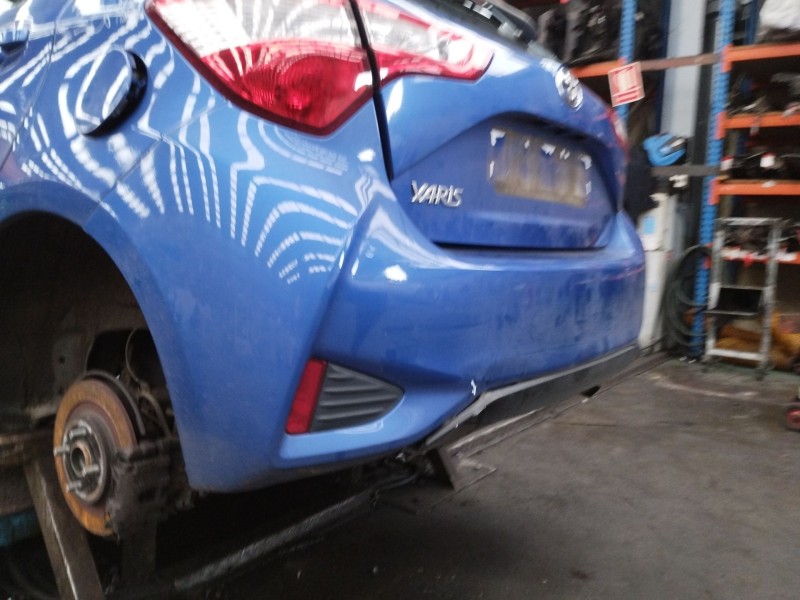 Recambio de paragolpes trasero para toyota yaris active referencia OEM IAM 521590D480  