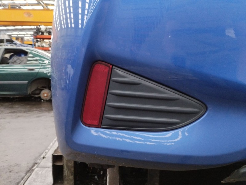 Recambio de paragolpes trasero para toyota yaris active referencia OEM IAM 521590D480  