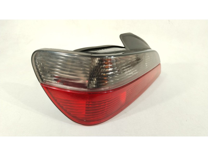 Recambio de piloto trasero izquierdo para peugeot 406 (8b) 2.1 td 12v referencia OEM IAM 6350E8  