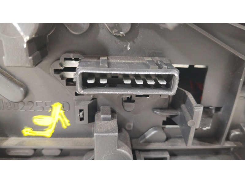 Recambio de piloto trasero derecho para peugeot 406 (8b) 2.1 td 12v referencia OEM IAM 6351E8  