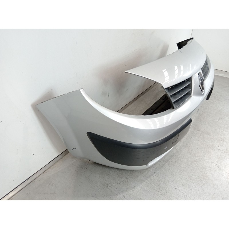 Recambio de paragolpes delantero para renault scénic ii (jm0/1_) 1.5 dci (jm1e, jm16) referencia OEM IAM 8200139528  
