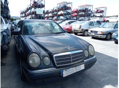 mercedes-benz clase e (w210) del año 2005 2