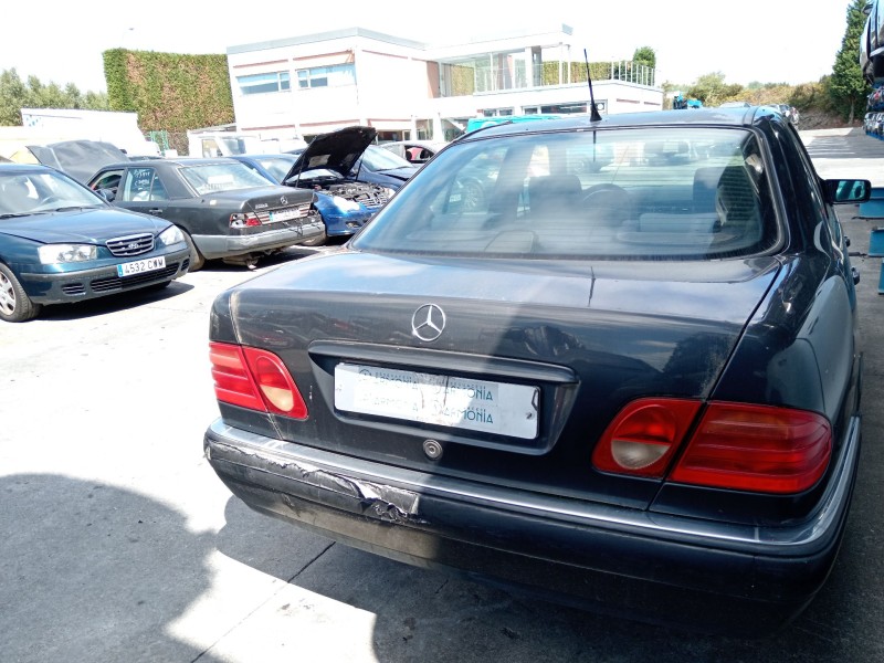 mercedes-benz clase e (w210) del año 2005