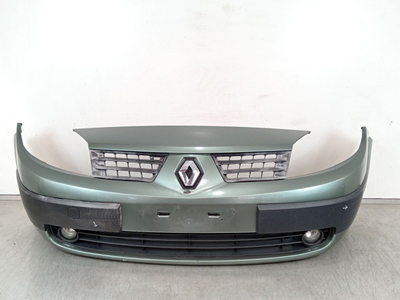 Recambio de paragolpes delantero para renault scénic ii (jm0/1_) 1.9 dci (jm14) referencia OEM IAM 8200139528  