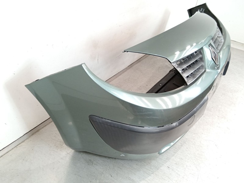 Recambio de paragolpes delantero para renault scénic ii (jm0/1_) 1.9 dci (jm14) referencia OEM IAM 8200139528  