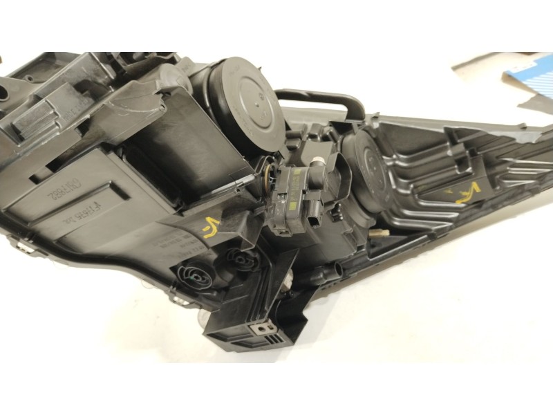 Recambio de faro derecho para peugeot 5008 (0u_, 0e_) 1.6 hdi referencia OEM IAM 9682519080 89903105 