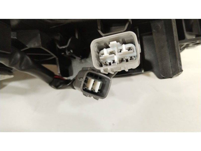 Recambio de faro izquierdo para citroën c4 aircross 1.8 hdi 150 referencia OEM IAM 1608387980 W3T209711Z12 