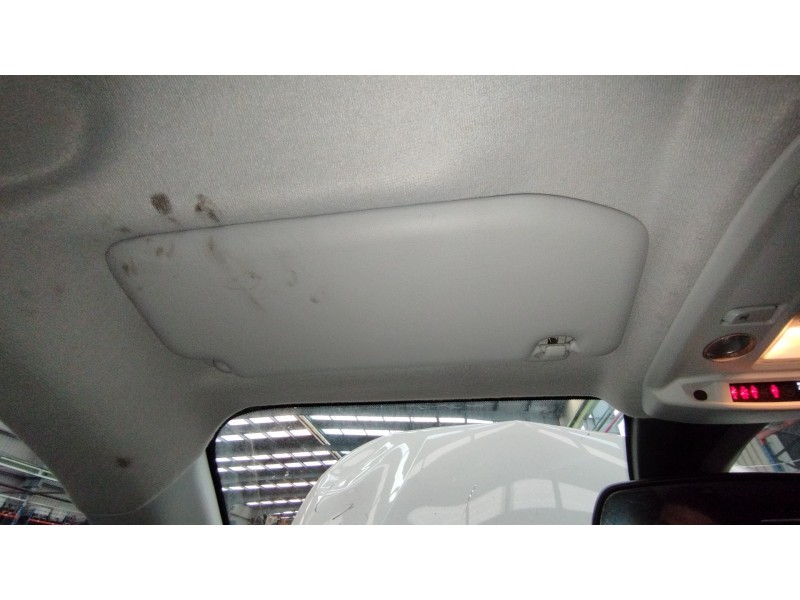 Recambio de parasol izquierdo para peugeot 208 2020 referencia OEM IAM   