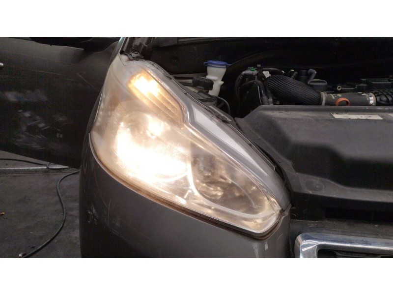 Recambio de faro derecho para peugeot 208 i (ca_, cc_) 1.4 hdi referencia OEM IAM 9802221280  