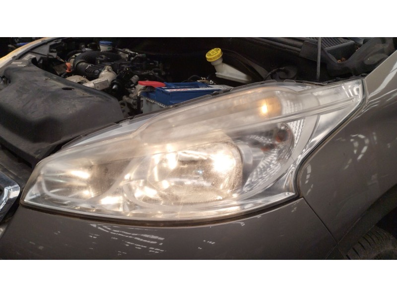 Recambio de faro izquierdo para peugeot 208 i (ca_, cc_) 1.4 hdi referencia OEM IAM 9802221880  