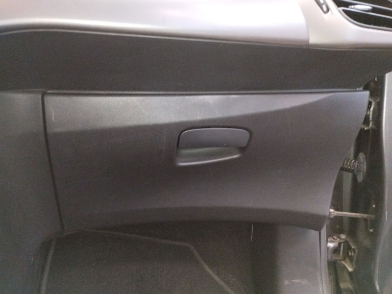 Recambio de guantera para citroën c3 ii (sc_) 1.2 vti 82 referencia OEM IAM   