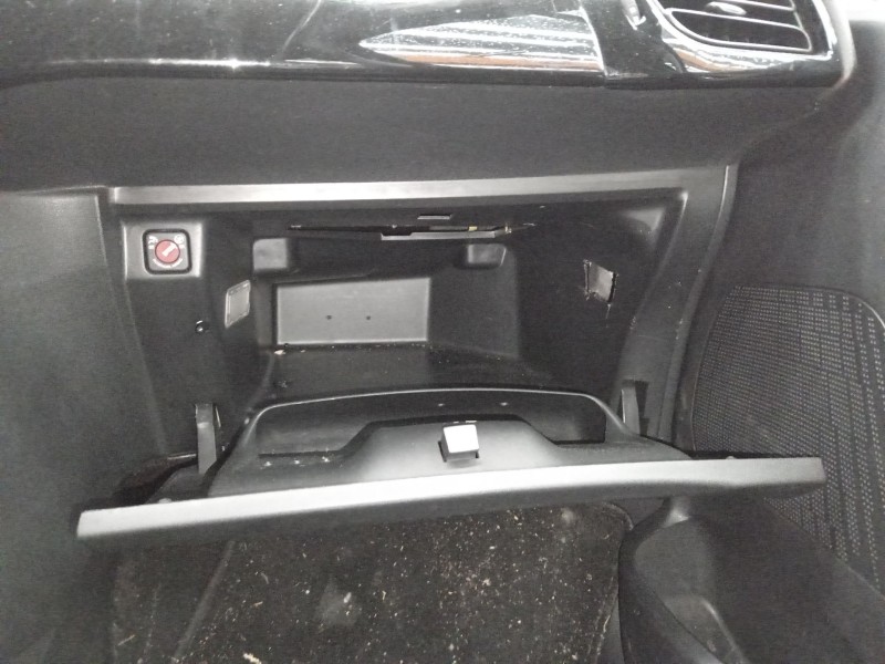 Recambio de guantera para citroën c3 ii (sc_) 1.2 thp 110 referencia OEM IAM   