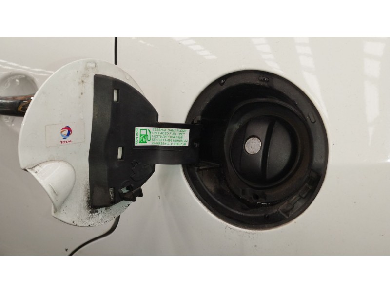 Recambio de tapa exterior combustible para citroën c3 ii (sc_) 1.4 vti 95 referencia OEM IAM   