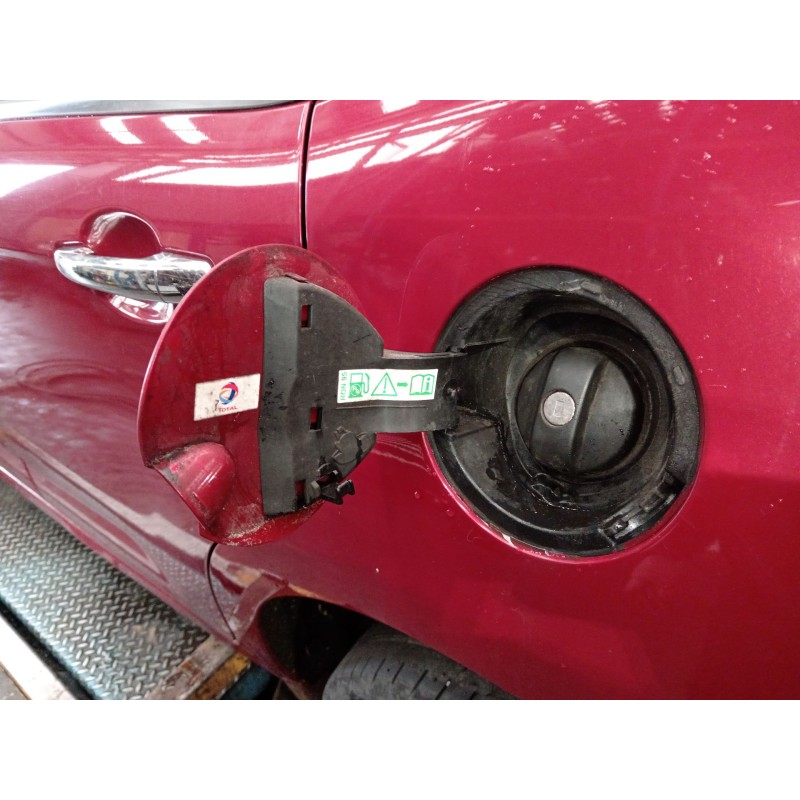 Recambio de tapa exterior combustible para citroën c3 ii (sc_) 1.2 thp 110 referencia OEM IAM   