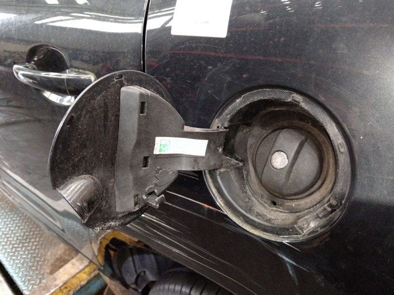 Recambio de tapa exterior combustible para citroën c3 ii (sc_) 1.4 referencia OEM IAM   