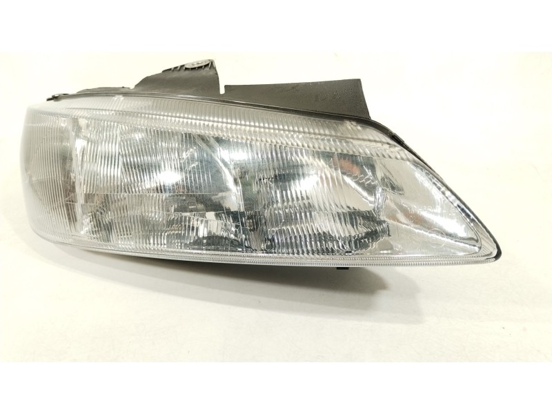 Recambio de faro derecho para peugeot 406 (8b) 2.1 td 12v referencia OEM IAM 6205N0 0301037022 