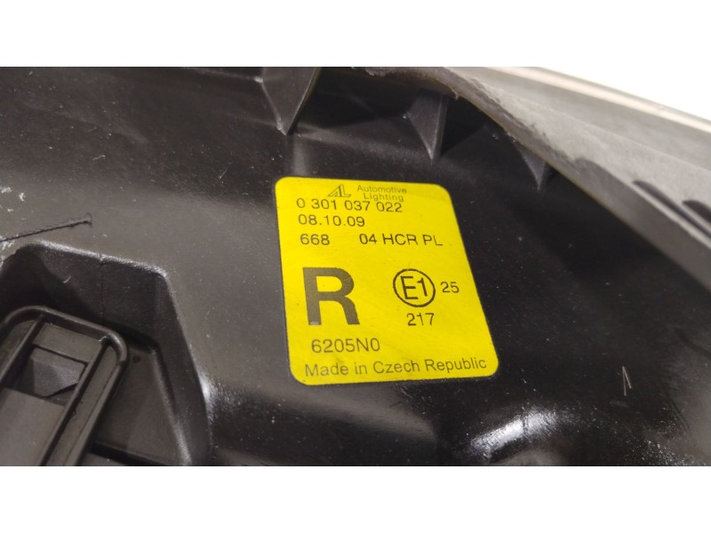 Recambio de faro derecho para peugeot 406 (8b) 2.1 td 12v referencia OEM IAM 6205N0 0301037022 