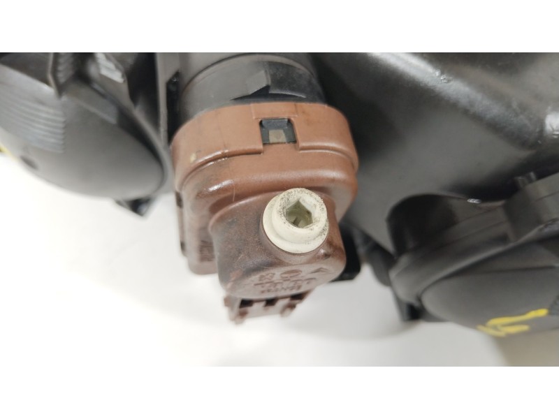 Recambio de faro derecho para peugeot 406 (8b) 2.1 td 12v referencia OEM IAM 6205N0 0301037022 