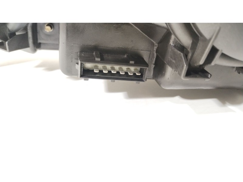 Recambio de faro derecho para peugeot 406 (8b) 2.1 td 12v referencia OEM IAM 6205N0 0301037022 