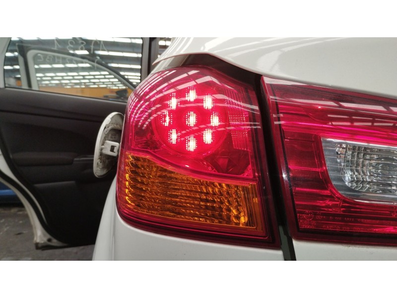 Recambio de piloto trasero izquierdo para mitsubishi asx (ga_w_) 1.6 mivec (ga1w) referencia OEM IAM 8330A689  