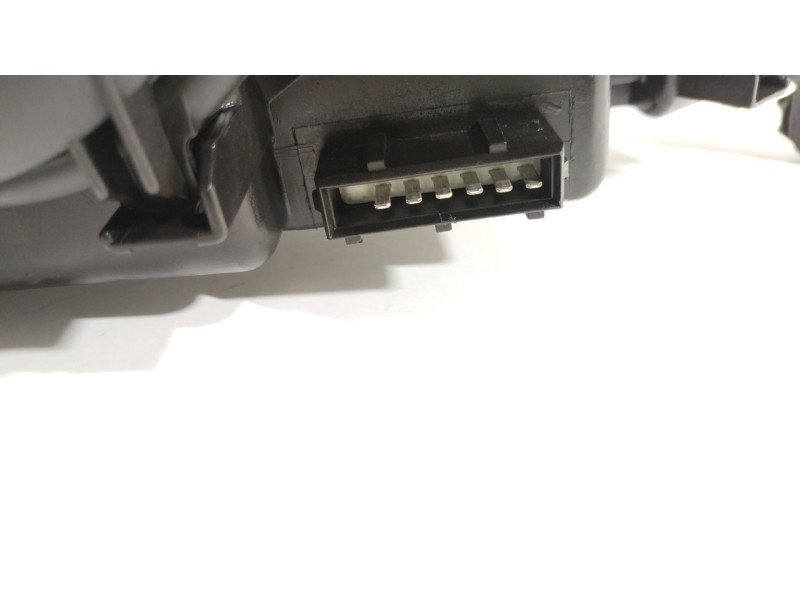 Recambio de faro izquierdo para peugeot 406 (8b) 2.1 td 12v referencia OEM IAM 6204N0 0301037021 