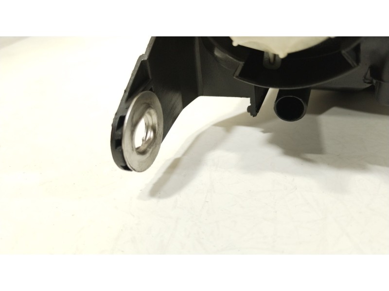 Recambio de faro izquierdo para peugeot 406 (8b) 2.1 td 12v referencia OEM IAM 6204N0 0301037021 