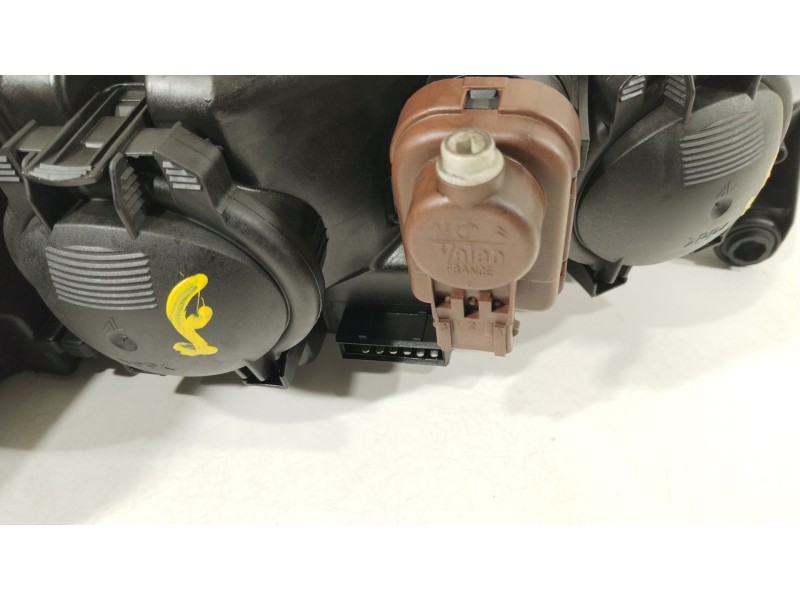 Recambio de faro izquierdo para peugeot 406 (8b) 2.1 td 12v referencia OEM IAM 6204N0 0301037021 