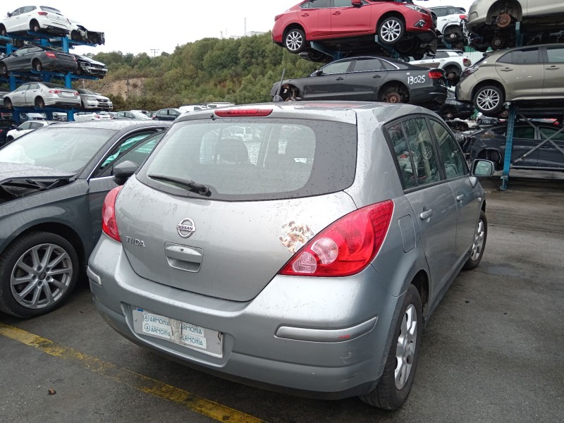 nissan tiida hatchback (c11) del año 2008