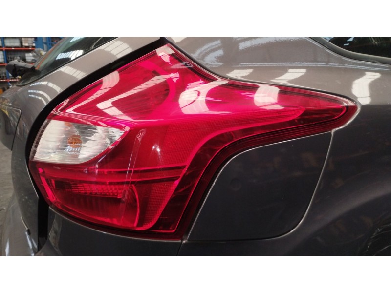 Recambio de piloto trasero derecho para ford focus iii sedán 1.0 ecoboost referencia OEM IAM   