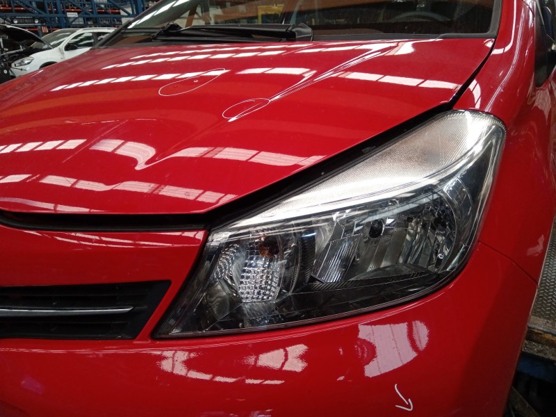 Recambio de faro izquierdo para toyota yaris (_p13_) 1.4 d (nlp130_) referencia OEM IAM 811700D450  