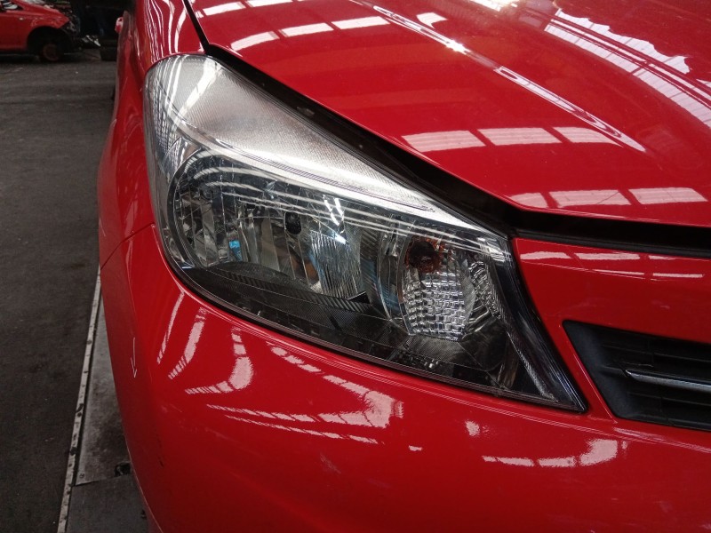 Recambio de faro derecho para toyota yaris (_p13_) 1.4 d (nlp130_) referencia OEM IAM   