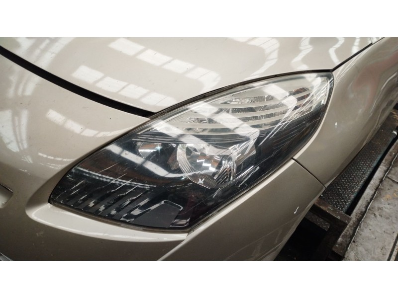 Recambio de faro izquierdo para renault grand scénic iii (jz0/1_) 1.9 dci referencia OEM IAM   